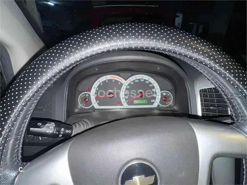Usado Chevrolet Captiva LT 150 CV (110 kW) 2007 Negro SUV