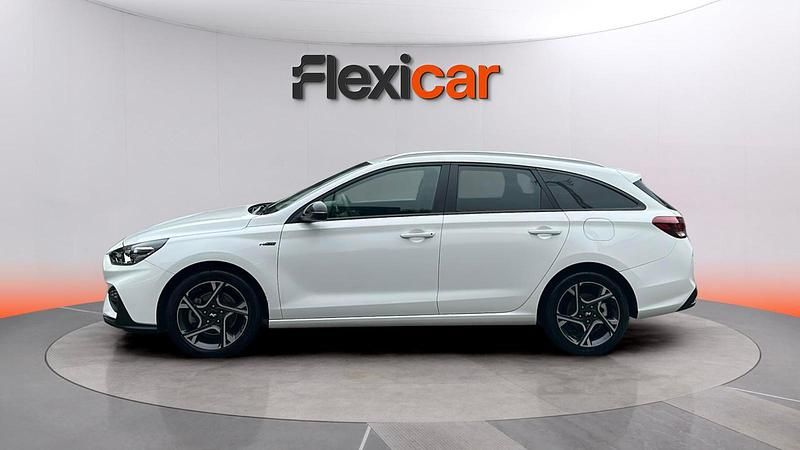 Usado Hyundai i30 N Line 120 CV (88 kW) 2023 Blanco Berlina