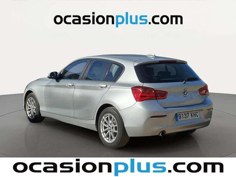 Usado BMW 118 150 CV (110 kW) 2018 Plateado Utilitario