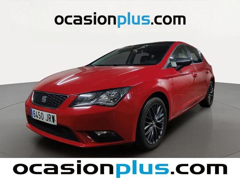 Usado Seat Leon Style 110 CV (80 kW) 2016 Rojo Utilitario