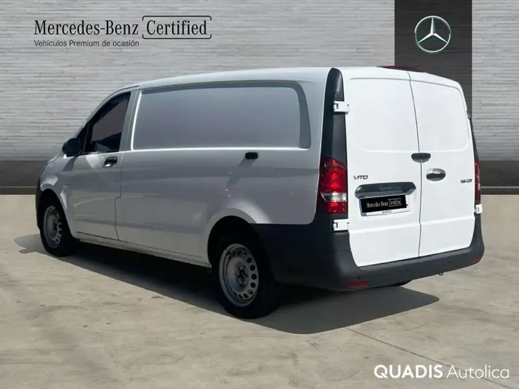 Usado Mercedes Vito 190 CV (139 kW) 2021 Blanco Van