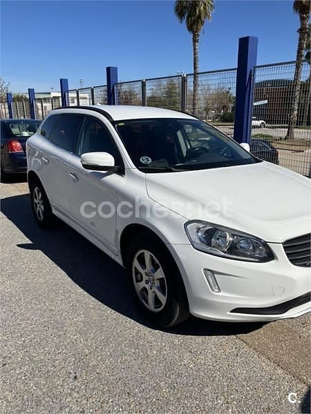 Usado Volvo XC60 R-Design Momentum 136 CV (100 kW) 2013 Blanco SUV