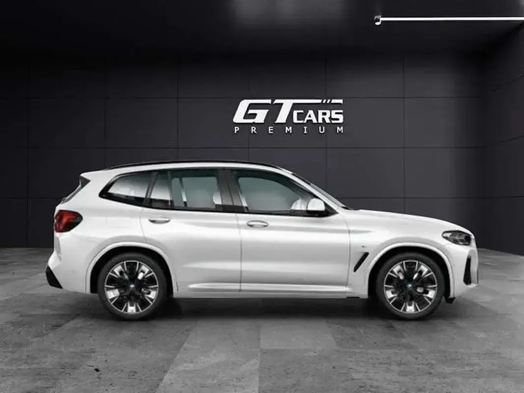 Usado BMW iX3 M Sport 210 kW (286 CV) 2022 Blanco SUV