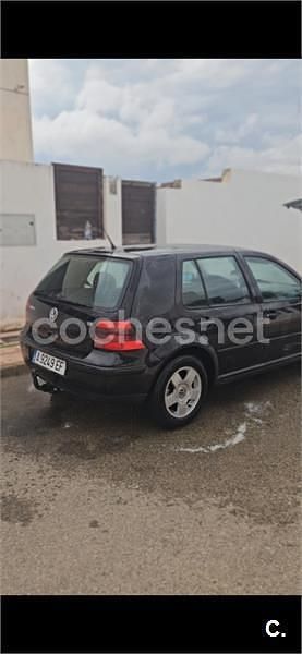 Usado VW Golf IV Highline 100 CV (73 kW) 2000 Negro Berlina