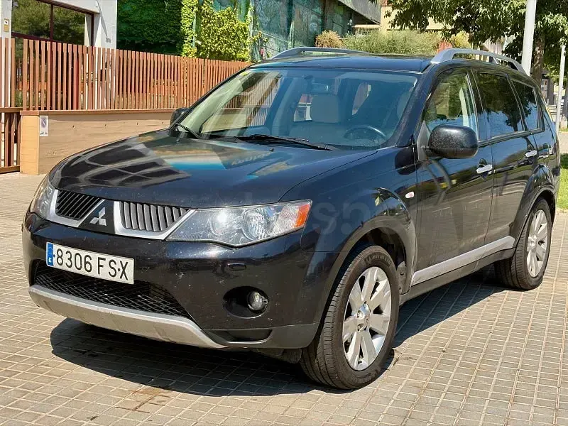 Usado Mitsubishi Outlander 140 CV (102 kW) 2007 Negro SUV