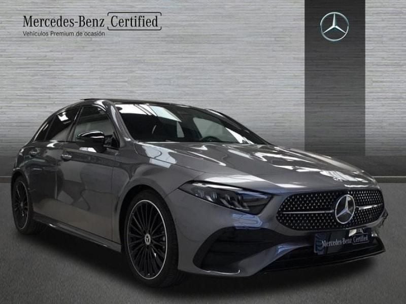 Usado Mercedes A180 Advanced 116 CV (85 kW) 2023 Gris Berlina