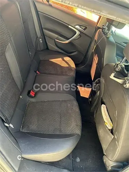 Usado Opel Insignia Excellence 140 CV (102 kW) 2014 Negro Familiar