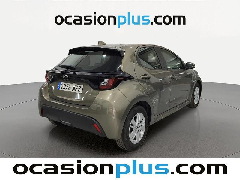 Usado Toyota Yaris Edition 125 CV (91 kW) 2024 Marrón Utilitario