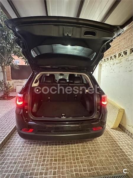 Usado Jeep Compass Limited 130 CV (95 kW) 2020 Negro SUV