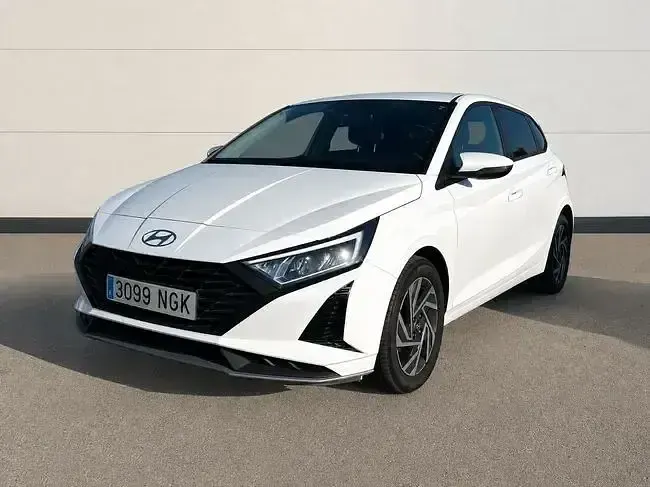 Usado Hyundai i20 79 CV (58 kW) 2025 Blanco Utilitario