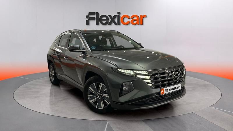 Usado Hyundai Tucson 136 CV (100 kW) 2023 Gris SUV