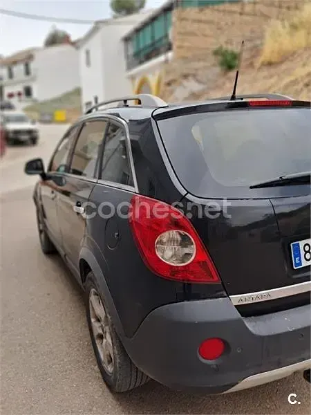 Usado Opel Antara Cosmo 150 CV (110 kW) 2007 Negro SUV