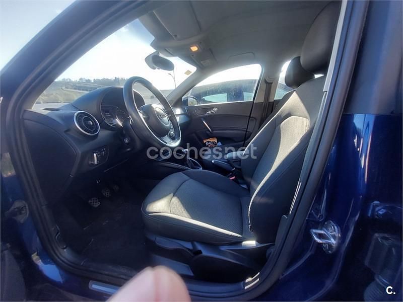 Usado Audi A1 Sportback Ambition 90 CV (66 kW) 2014 Azul Utilitario