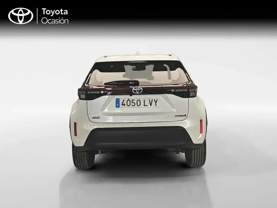 Usado Toyota Yaris Cross Active 116 CV (85 kW) 2022 Blanco SUV