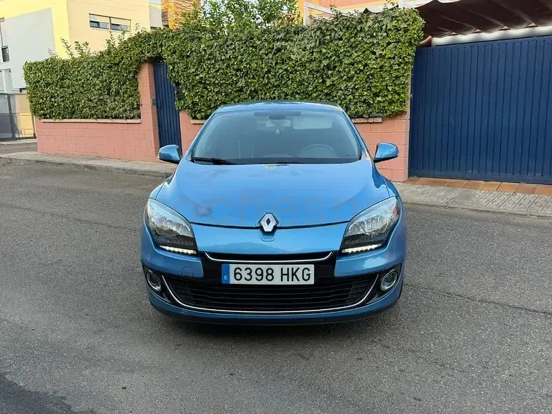 Usado Renault Mégane Dynamique 115 CV (84 kW) 2012 Azul Berlina