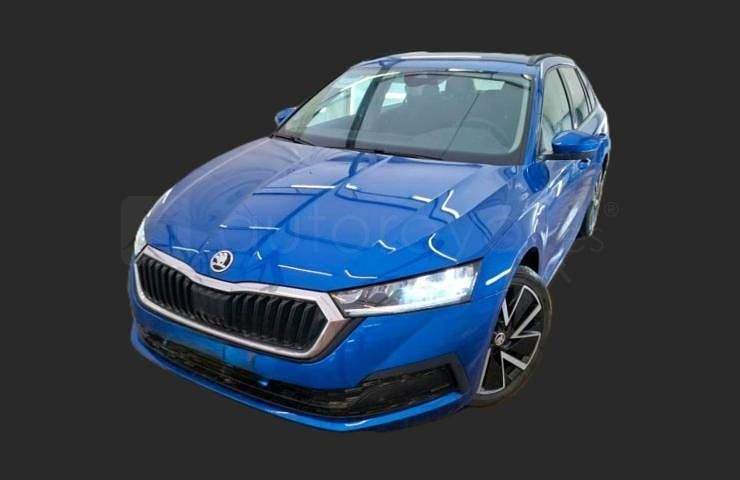 Usado Skoda Octavia 204 CV (150 kW) 2022 Azul Familiar