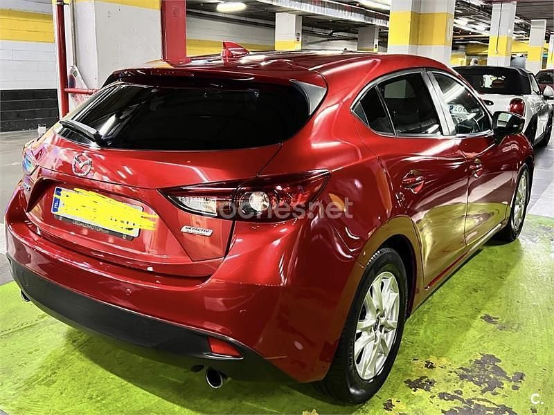 Usado Mazda 3 Style 120 CV (88 kW) 2016 Rojo Berlina