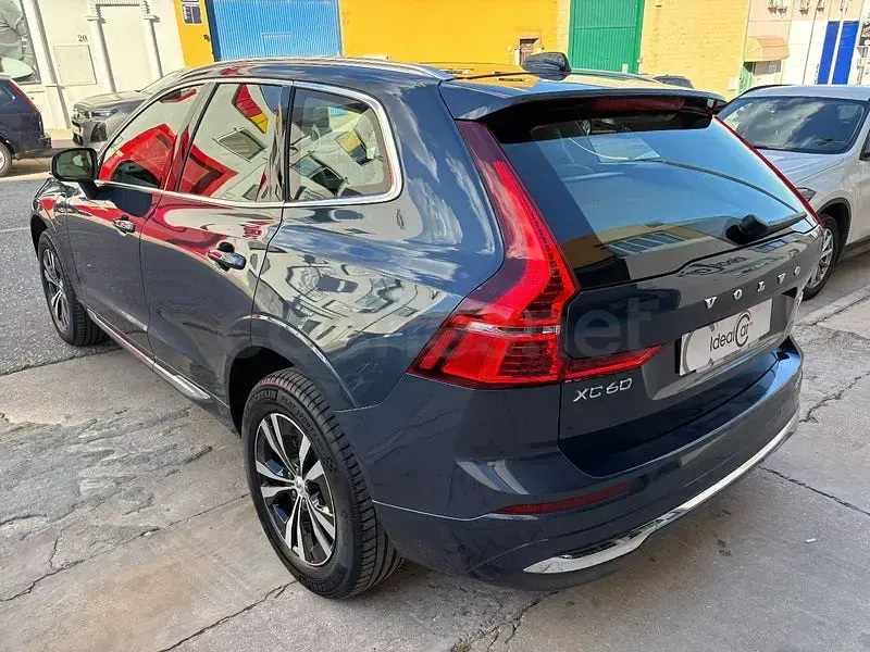 Usado Volvo XC60 Core 351 CV (258 kW) 2025 Azul SUV