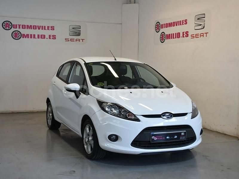 Blanco Usado 2010 Ford Fiesta Trend Berlina | 6500 € (Un poco caro) - Imagen 1/4