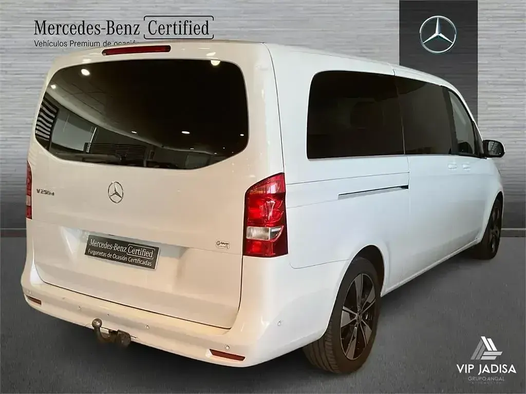 Usado Mercedes V250 Style 190 CV (139 kW) 2025 Blanco Monovolumen