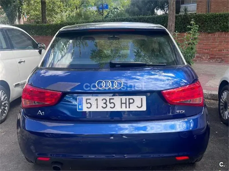 Usado Audi A1 Attraction 90 CV (66 kW) 2013 Azul Utilitario