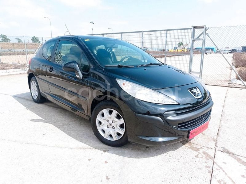 Negro Usado 2007 Peugeot 207 Berlina | 3900 € (Buen precio) - Imagen 1/4
