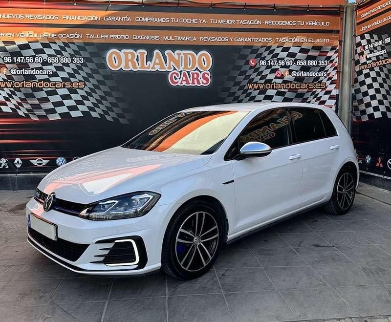 Usado VW Golf VII GTE 204 CV (150 kW) 2018 Blanco Utilitario