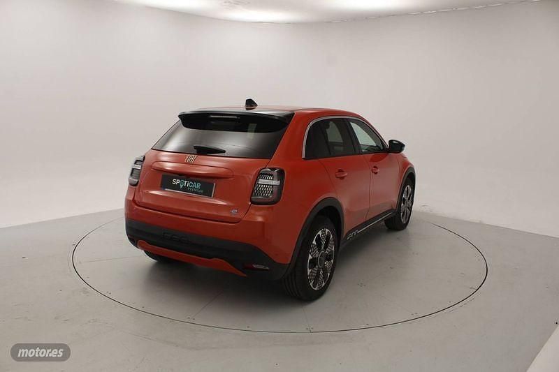 Nuevo Fiat 600E La Prima 114 kW (156 CV) 2025 Naranja SUV