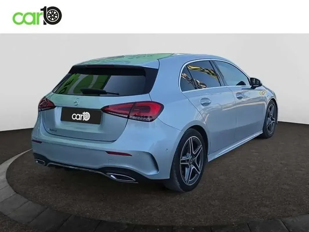 Usado Mercedes A180 109 CV (80 kW) 2019 Gris Utilitario