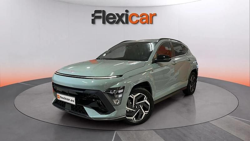 Usado Hyundai Kona N Line 141 CV (103 kW) 2024 Gris SUV