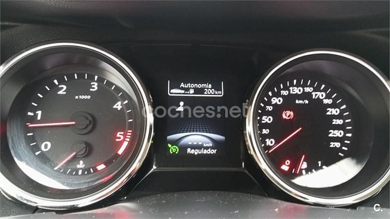 Usado Renault Latitude Privilege 150 CV (110 kW) 2012 Blanco Berlina