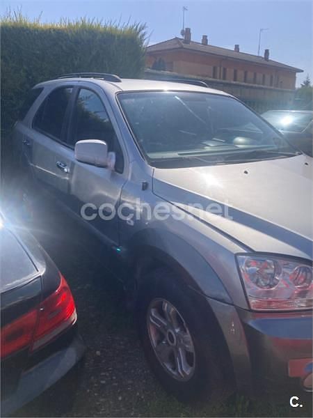 Usado Kia Sorento EX 140 CV (102 kW) 2003 Gris / plata SUV