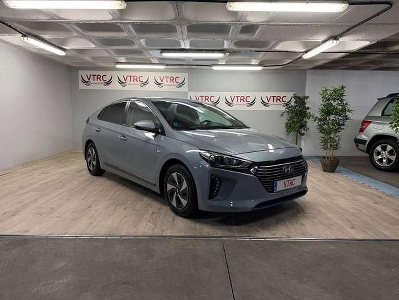 Usado Hyundai Ioniq 143 CV (105 kW) 2017 Azul Utilitario