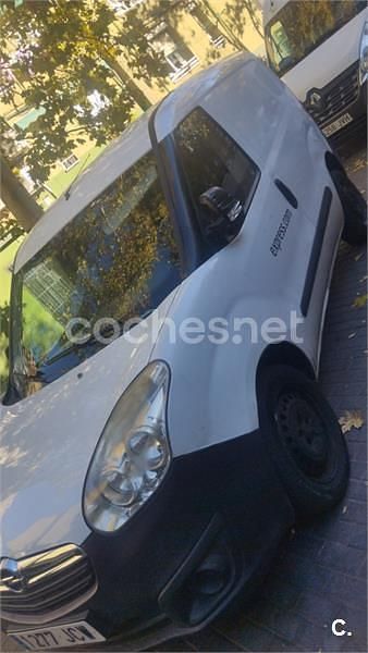 Usado Opel Combo Excellence 90 CV (66 kW) 2016 Blanco Monovolumen