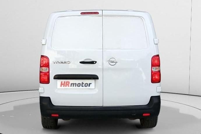 Usado Opel Vivaro 121 CV (88 kW) 2023 Blanco Monovolumen