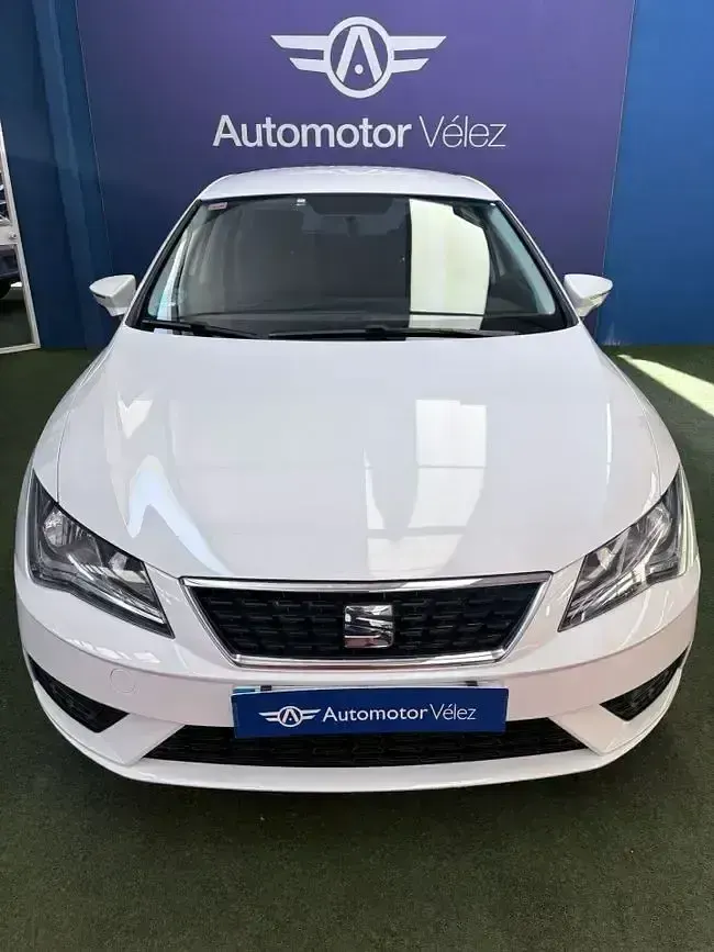 Usado Seat Leon Reference 90 CV (66 kW) 2018 Blanco Berlina