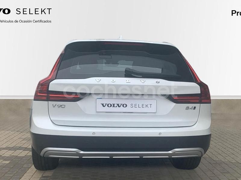 Usado Volvo V90 CC Plus 197 CV (144 kW) 2024 Blanco Familiar