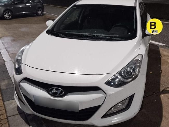 Blanco Usado 2015 Hyundai i30 Utilitario | 6890 € (Precio justo) - Imagen 1/1