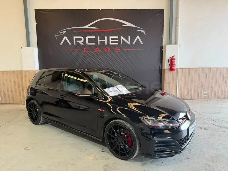 Usado VW Golf VII GTI 245 CV (180 kW) 2018 Negro Berlina