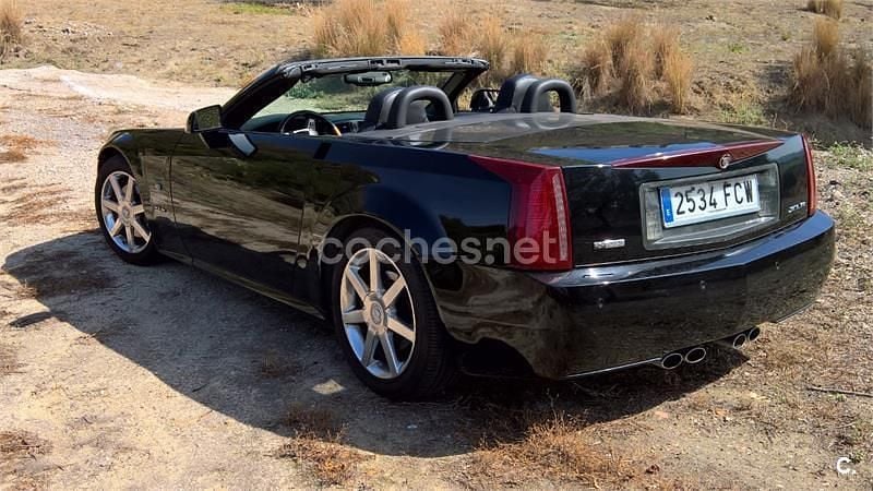Usado Cadillac XLR 326 CV (239 kW) 2006 Negro Descapotable