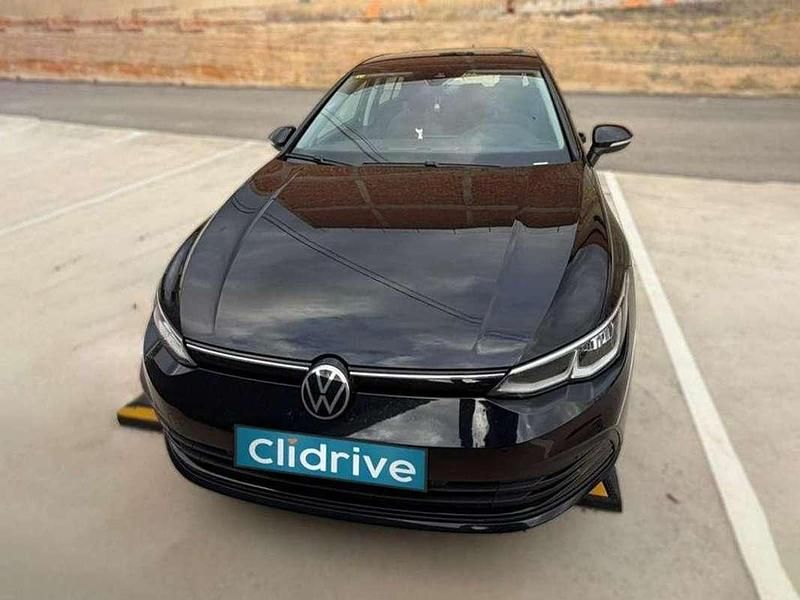 Usado VW Golf VIII Life 116 CV (85 kW) 2020 Negro Utilitario