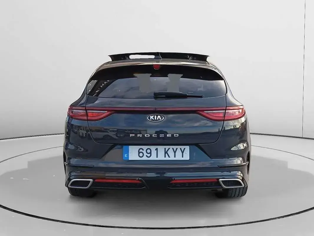 Usado Kia Ceed GT GT-Line 136 CV (100 kW) 2019 Gris Utilitario
