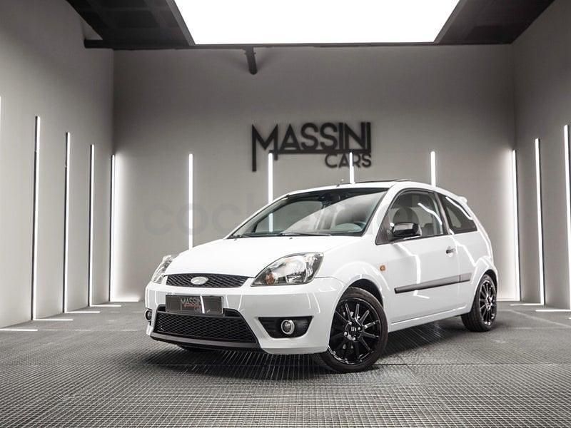 Usado Ford Fiesta Sport 90 CV (66 kW) 2007 Blanco Utilitario