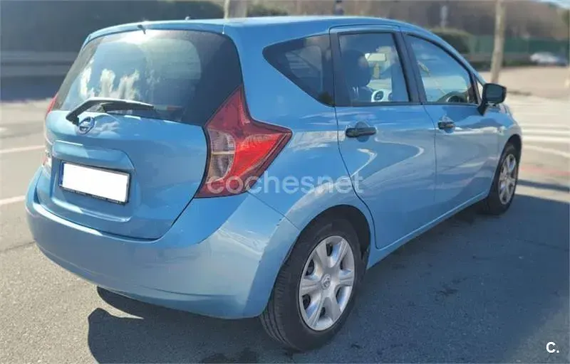 Usado Nissan Note Acenta 80 CV (58 kW) 2016 Azul Utilitario