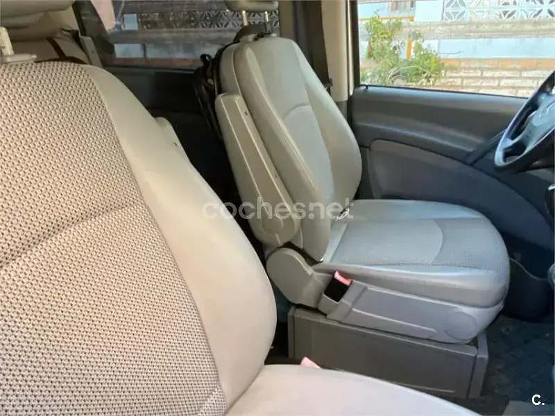 Usado Mercedes Viano 150 CV (110 kW) 2006 Gris / plata Monovolumen