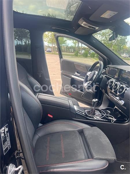 Usado Mercedes B200 136 CV (100 kW) 2020 Negro Utilitario