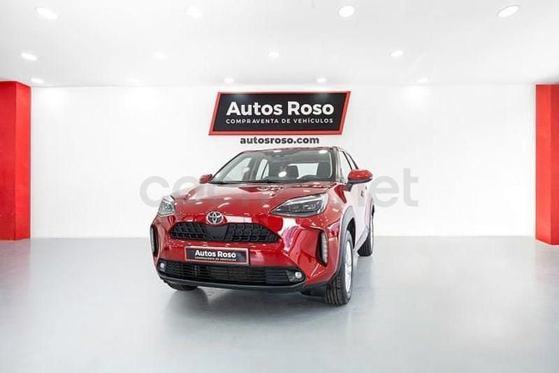 Usado Toyota Yaris Cross Style 116 CV (85 kW) 2023 Rojo SUV