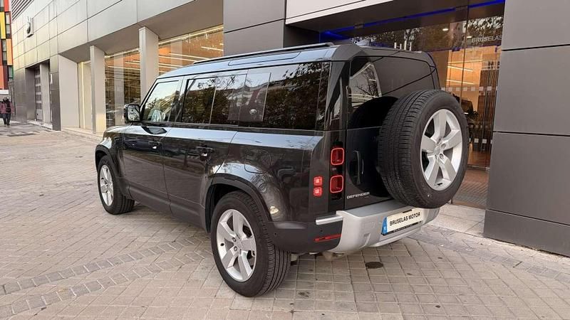Usado Land Rover Defender SE 404 CV (297 kW) 2021 Gris / plata SUV