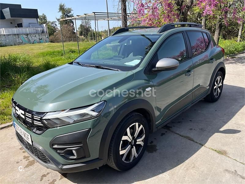 Usado Dacia Sandero Expression 101 CV (74 kW) 2023 Verde Berlina