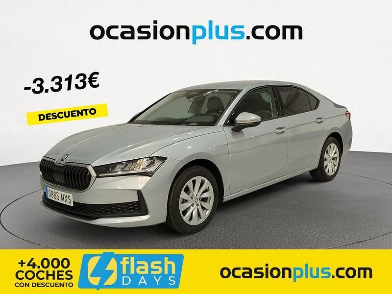 Gris / plata Nuevo 2025 Skoda Superb Essence Berlina | 33.990 € (Precio justo) - Imagen 1/4